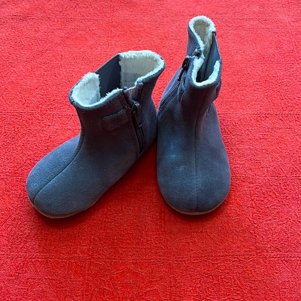 Robeez suede boots Sz 5c bundle to save